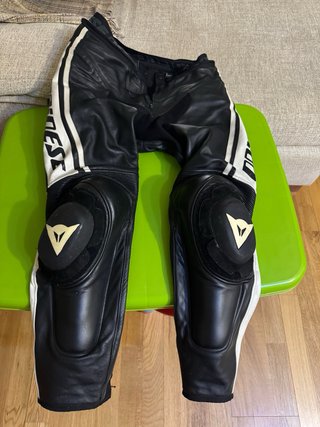 Mono Dainese Talla 50 Negro/Blanco