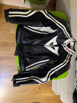 Mono Dainese Talla 50 Negro/Blanco
