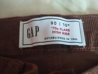 Pantalón pana marrón Gap