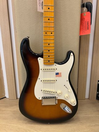 Guitarra Eléctrica Fender Stratocaster 2ts