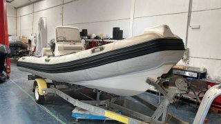 Embarcación Semirrígida Valiant 6.20MT y Remoqlue