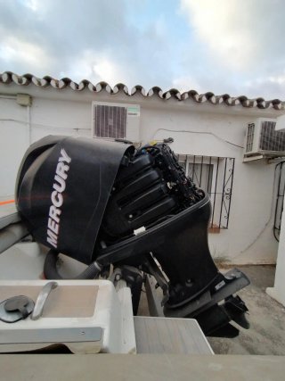 Embarcación Semirrígida Valiant 6.20MT y Remoqlue