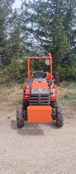 Tractor Kubota B1610D 16CV Diesel 2004