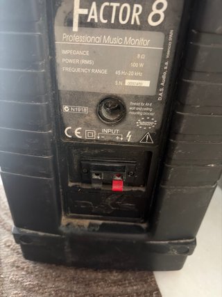 Altavoces DAS Negros