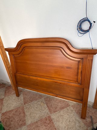 Cabecero de madera estilo clásico