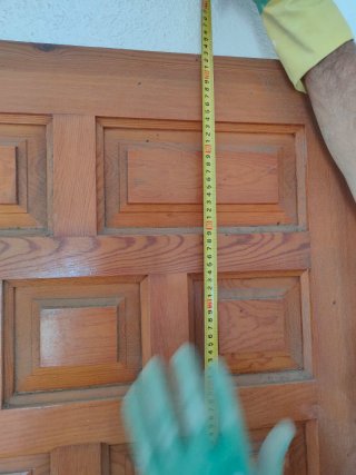 Se venden 2 Puertas de madera maciza