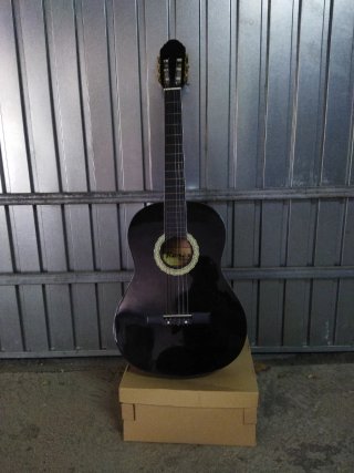 Guitarra Clásica Negra Marca ronda