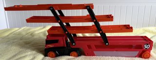 Camión Mega Transportador Hot Wheels