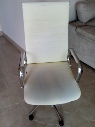 Silla de oficina ergonómica piel sintética
