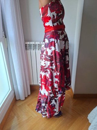 Vestido de fiesta rojo y blanco