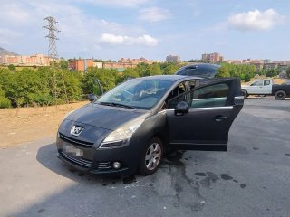 Peugeot 5008 2013