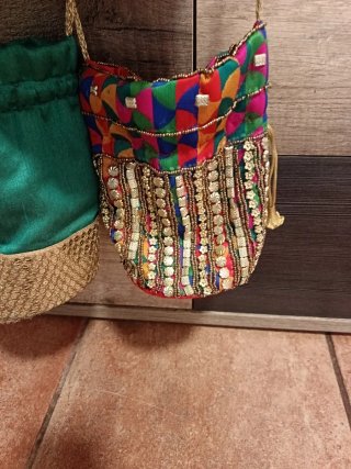 Lote 3 bolsos étnicos bordados