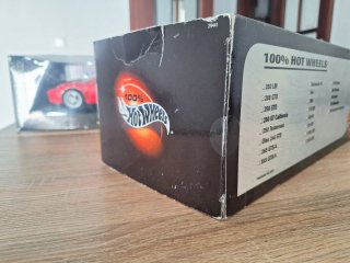 Ferrari 550 Barchetta Hot Wheels 1:18