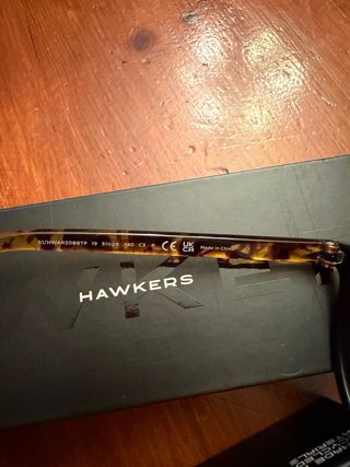 Gafas de sol Hawkers negras y marrones