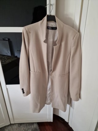Abrigo Zara Beige