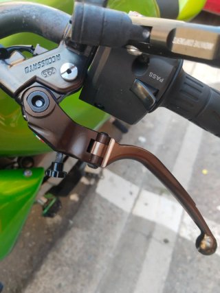 Kawasaki Z750 Verde lima