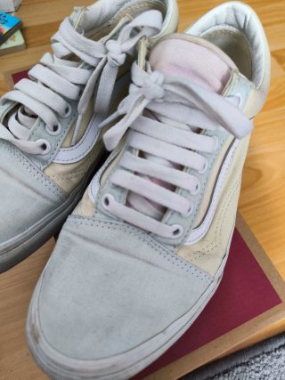 Vans Mujer Beige y Blanco