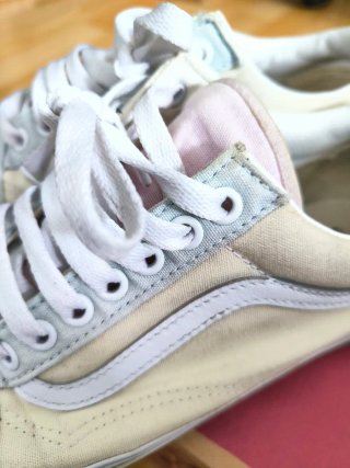 Vans Mujer Beige y Blanco