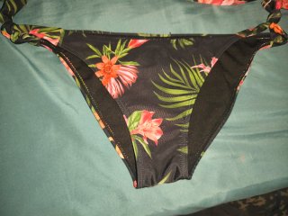 Bikini Flores talla M nuevo