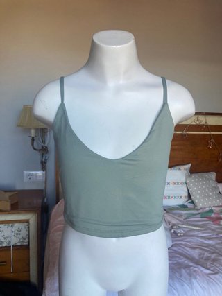 Top tirantes Bershka verde seco