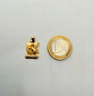 Colgante Pergamino de oro combinado 18k, 1.03 g.