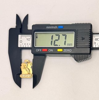 Colgante Pergamino de oro combinado 18k, 1.03 g.