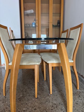 Mesa comedor cristal y 4 sillas madera