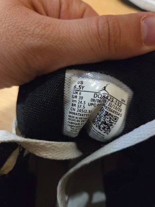 Air Jordan 1 Mid Blancas y Negras
