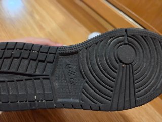 Air Jordan 1 Mid Blancas y Negras