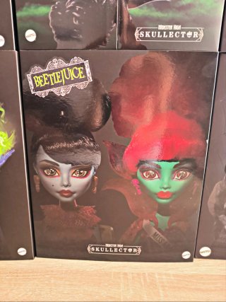 Cajas Monster High Skulllector Vacías