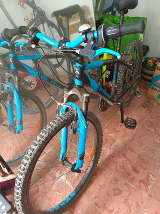 Bicicleta infantil azul