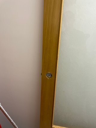 Puerta de madera con cristal en relieve -Guardada!