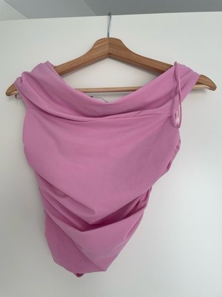 Top Zara rosa asimétrico fruncido Talla S