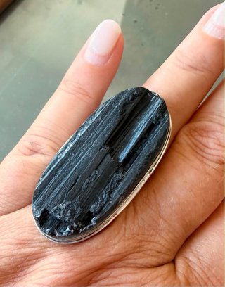 Anello vintage argento 925 e tormalina nera