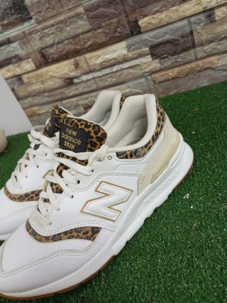 New Balance 997h  Scarpe Donna Beige/Bianco