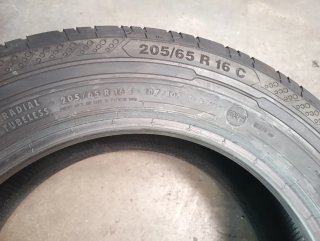 Neumático 205/65 R16C Continental