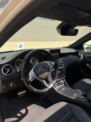 Mercedes-Benz Clase A 220d AMG FULL EQUIP