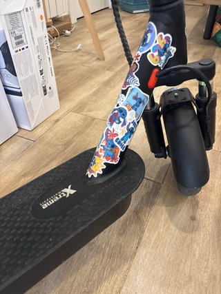 Patinete eléctrico decorado