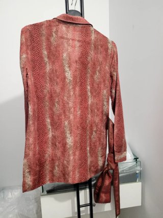 Blusa Trucco estampado serpiente talla M