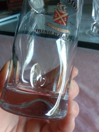 Vasos de whisky John Jameson & son irish whiskey