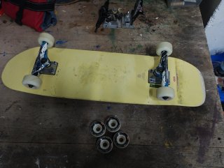 Skate completo amarillo