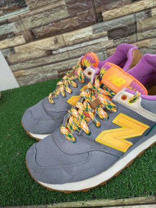 New Balance  574 edizione  limotata Scarpe Donna G