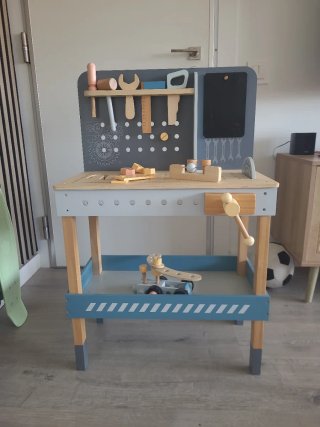 Banco de trabajo de madera para niños