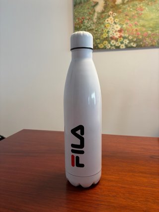 Pack Fila: Polo, Gorra y Botella