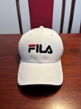 Pack Fila: Polo, Gorra y Botella