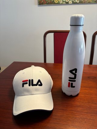 Pack Fila: Polo, Gorra y Botella