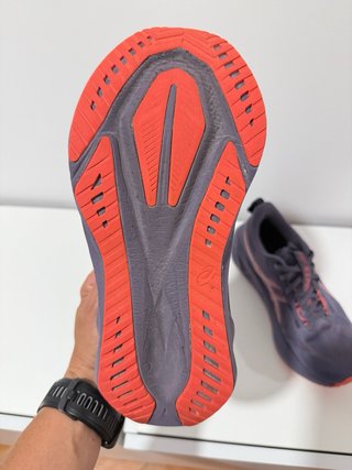 ASICS Novablast Zapatillas Running Morado Naranja