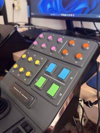 Volante Logitech G Saitek + Panel Controles