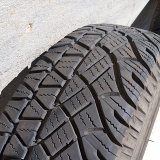 Michelin Latitude Cross 215/70 R16 104H
