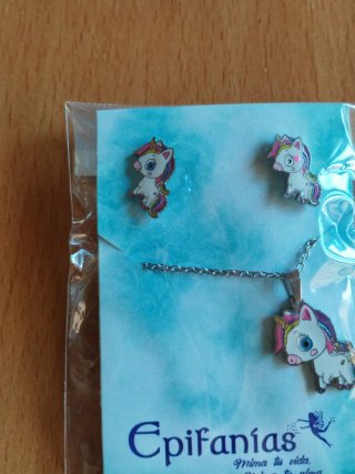 Conjunto Colgante y Pendientes Unicornio